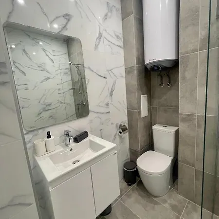 Vanquish Apartment *