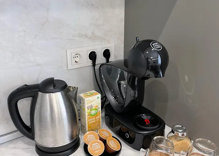 Vanquish Apartment Warna